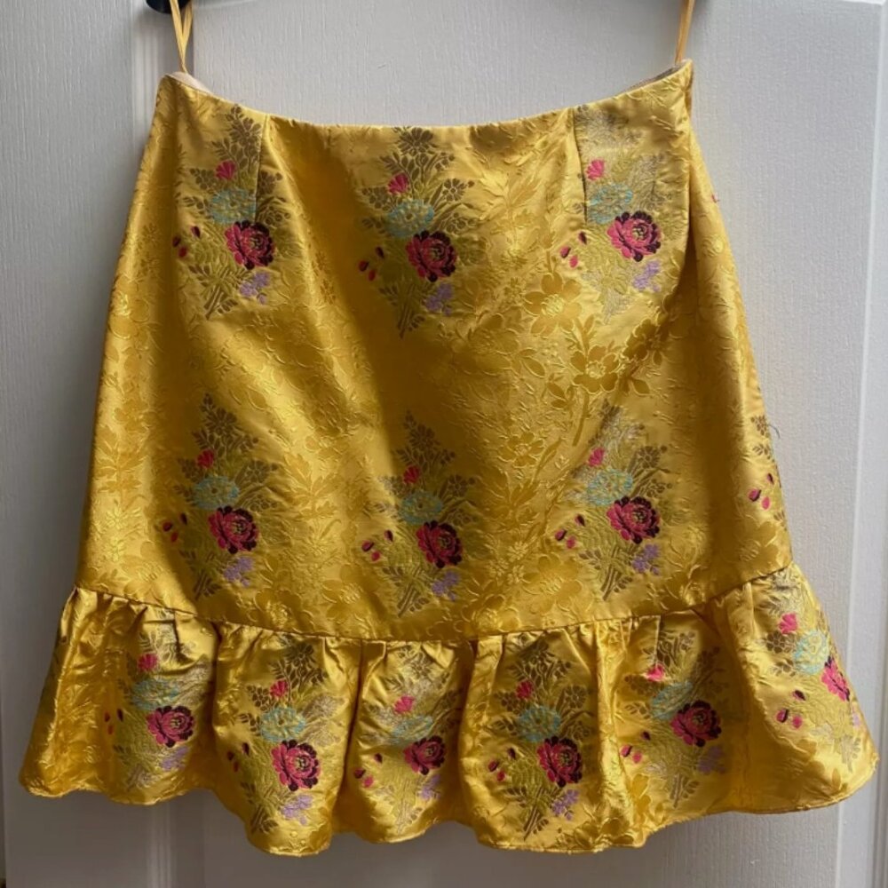 Gucci Brocade Skirt 2016 Collection Metallic Yellow Floral Mini L (Orig. $3500) - Picture 6 of 8